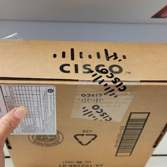 Cisco Catalyst 9115AX Series Access Point, Internal antenna; Wi-Fi 6; 4x4:4 MIMO - Picture 2 of 5